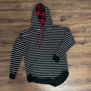 Hooded striped sweatshirt